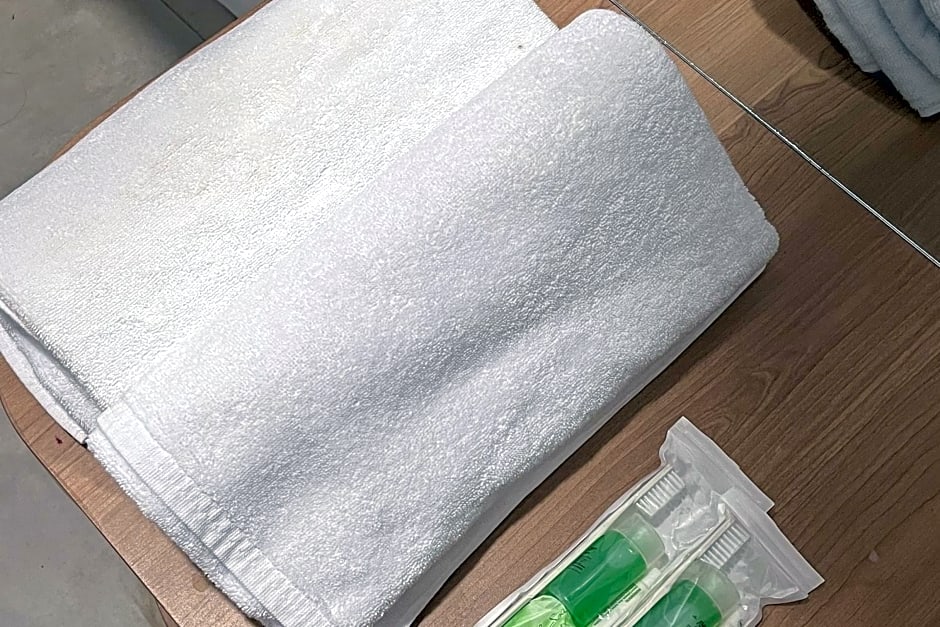 Moresto Hotel Mitra RedDoorz