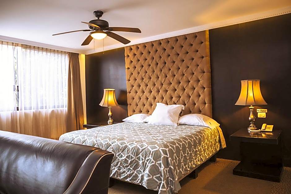 Hotel Clara Luna