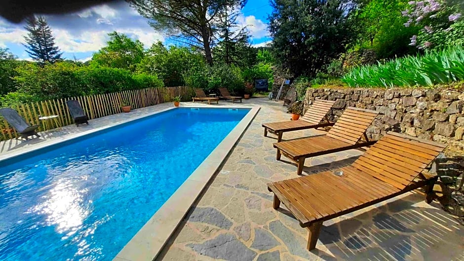 Mas de Boissière - Chambres d'hôtes avec piscine et jacuzzi