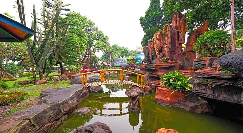 OYO 1808 New Bandungan Indah