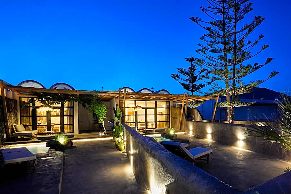 Oscar Beachfront Suites