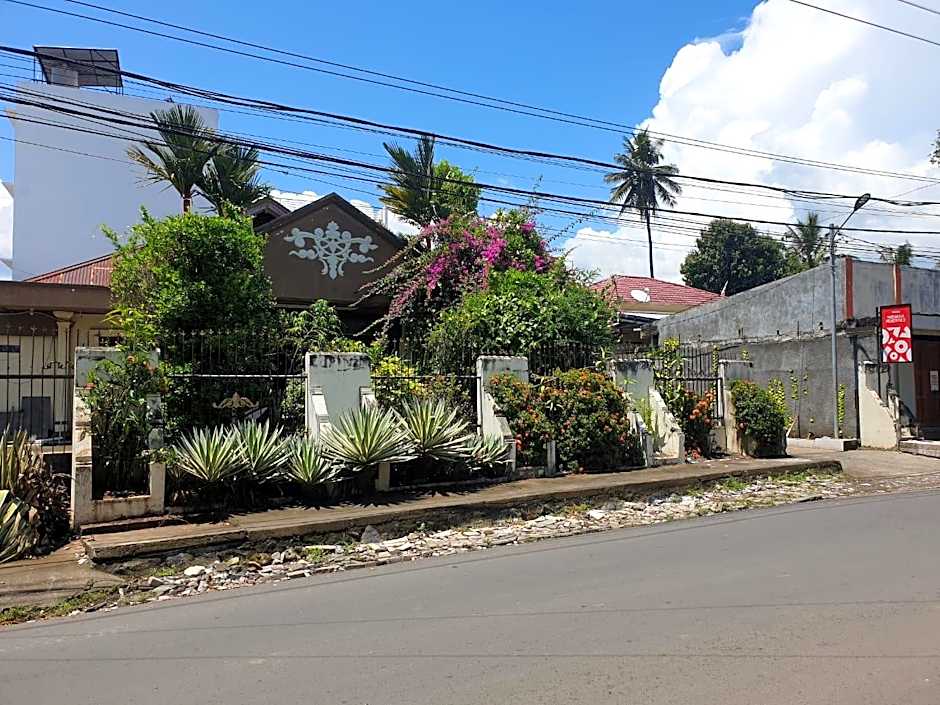 OYO 90536 Wenasia Residence – Manado, CA