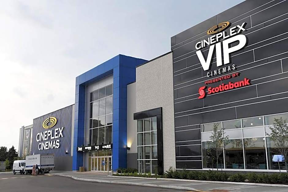 Stylish 2BR: w/free parking & streaming!