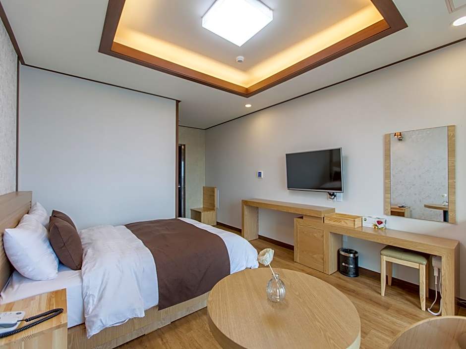 Fellisia Hotel