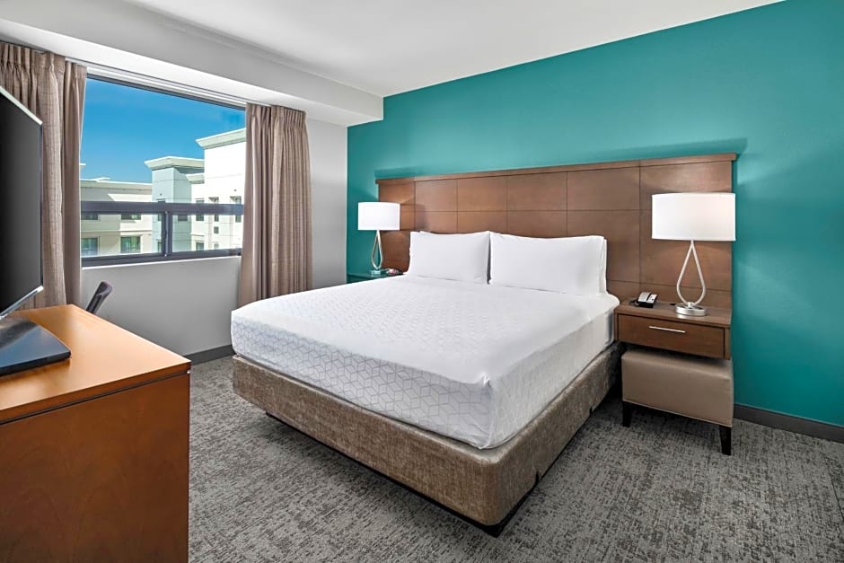 Staybridge Suites Irvine - John Wayne Airport