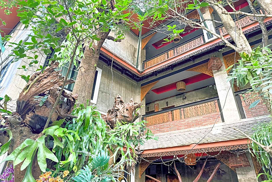 Chiangmai Lanna & Modern Loft Hotel