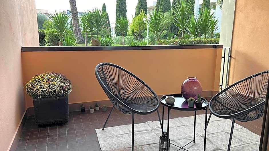 Aurelia Green Suite
