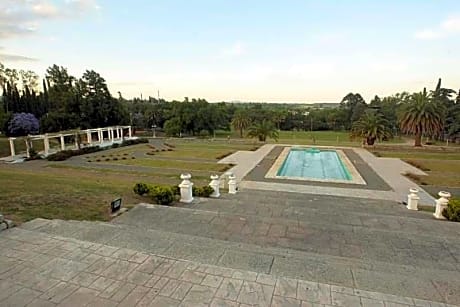 Howard Johnson Sierras Hotel and Casino