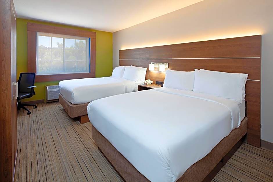 Holiday Inn Express Hotel & Suites San Diego-Escondido By IHG