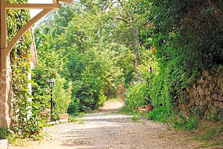 Les Grangeonnes, gîtes nature, piscine, bain nordique, sauna pour accueil familiale ou de groupe