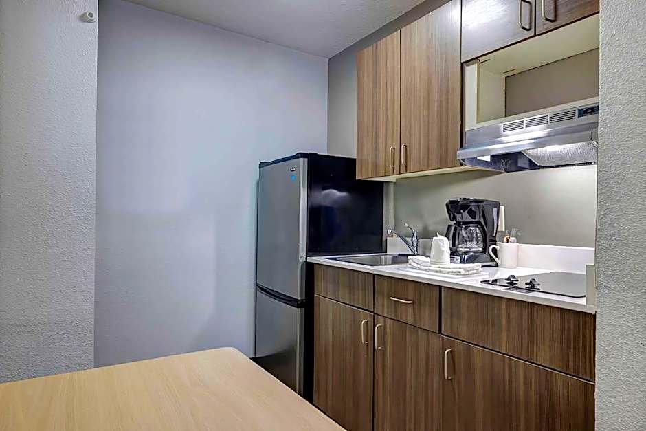 Studio 6-Arlington, TX - South - Dallas
