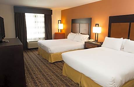 Executive Queen Suite with Two Queen Beds - Non-Smoking