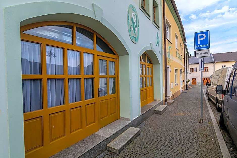 Penzion a restaurace U Vladaře