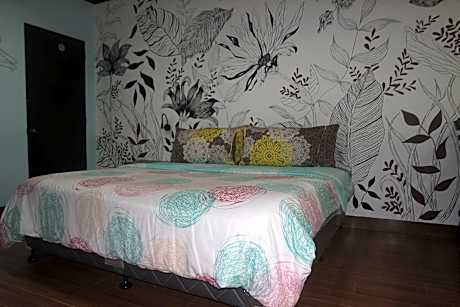 YOO C Apartment Dumaguete - Studio WiFi Netflix Kitchen