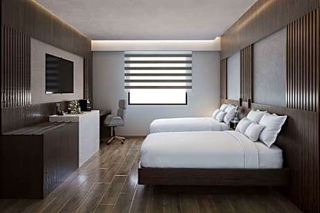 Quadruple Room with Two Queen Beds - Disability Access/Non Smoking/Interior Hall