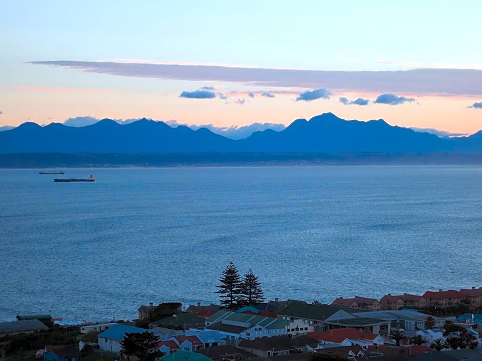 3ColoursBlue Guest House