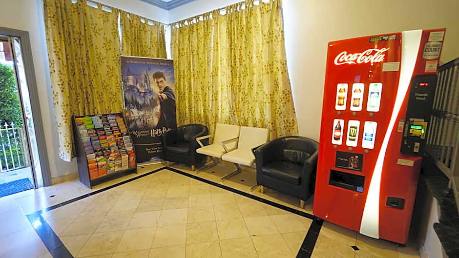 Trylon Hotel - Hollywood