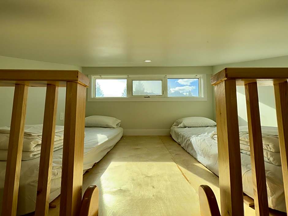 Canmore Alpine Hostel - Alpine Club of Canada