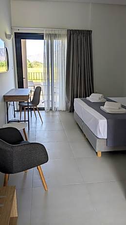 Double or Twin Room with side Sea View