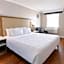 Destin Inn & Suites