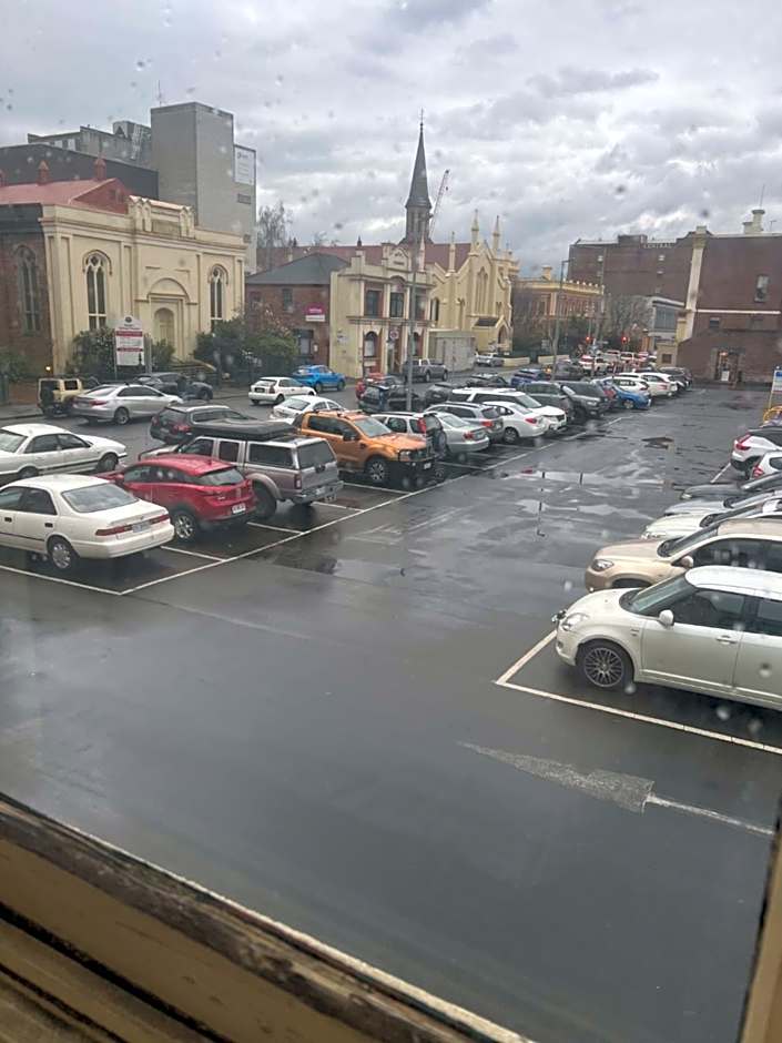 Star Bar Cafe and Hotel