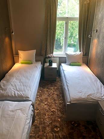 Economy Triple Room with Shared Bathroom
