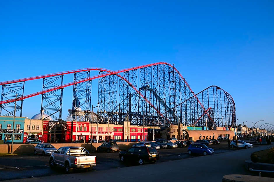 Camelot Seafront Hotel