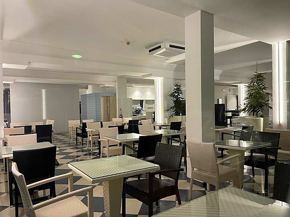 Hotel Athena
