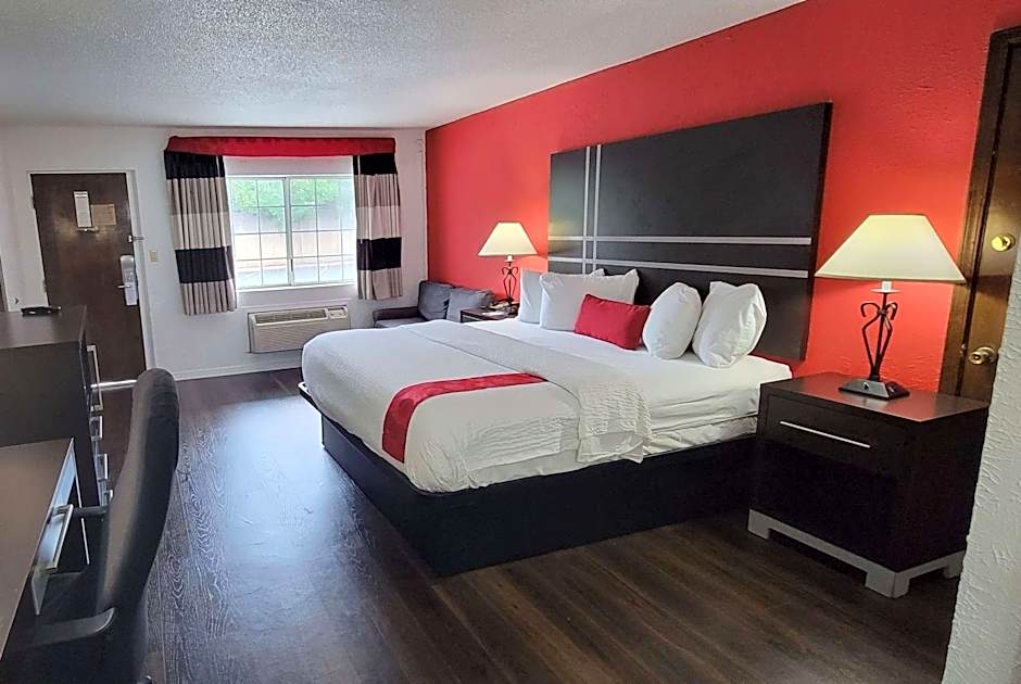 Ramada by Wyndham Mountain Home