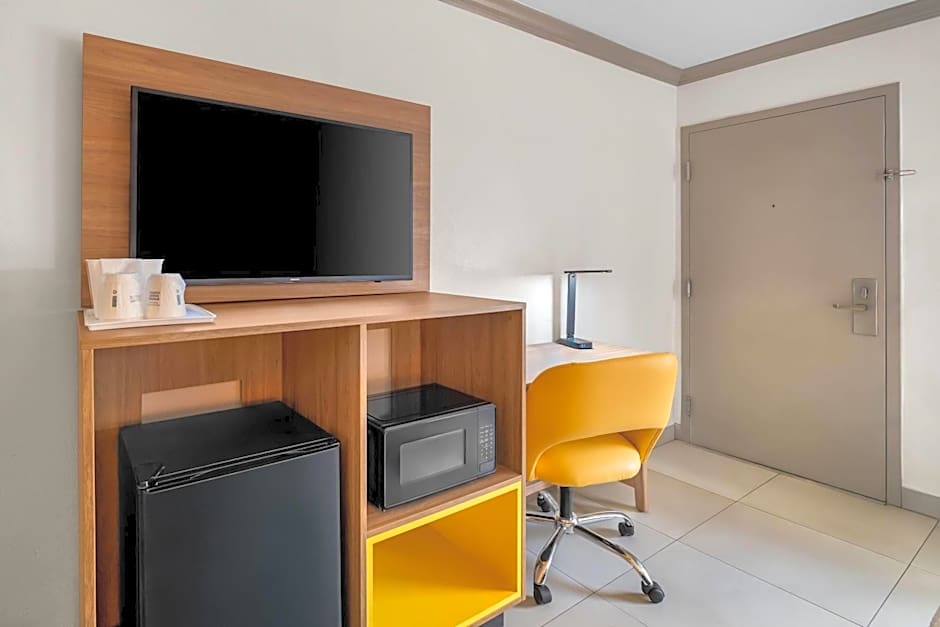 Days Inn by Wyndham Florida City