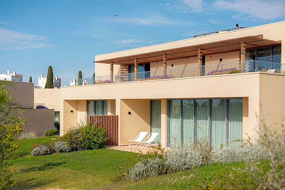 White Shell Beach Villas