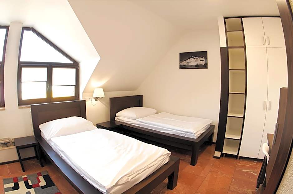 Hotel Sluneční dvůr