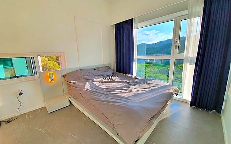 Gapyeong Pool Villa Lavelo Pension