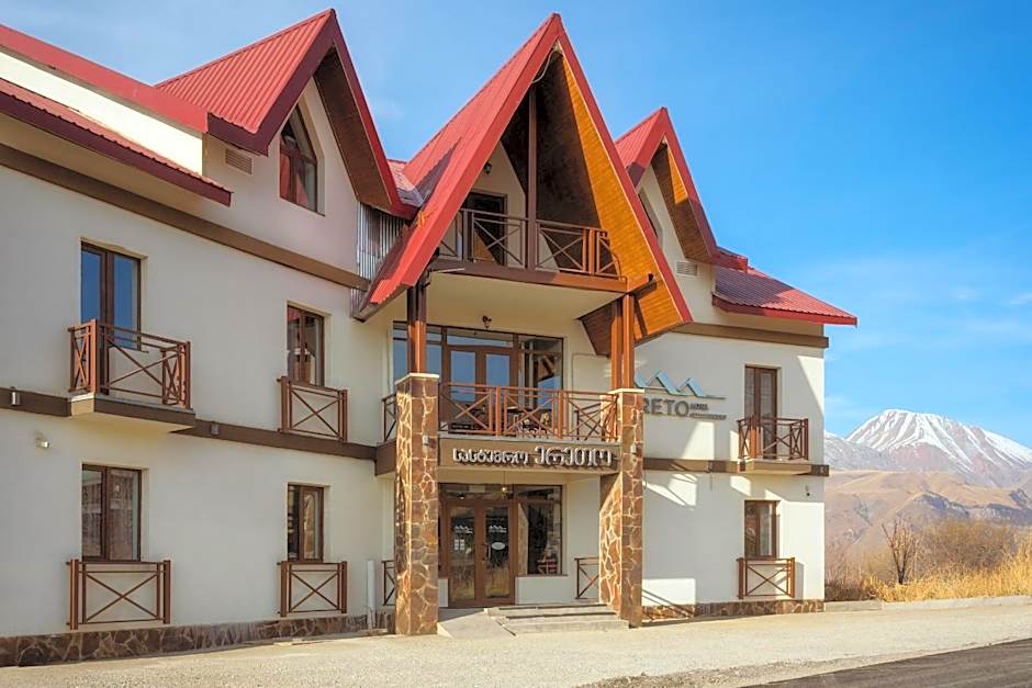 Ereto Hotel by SnowTime