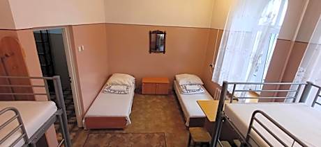 Bunk Bed in Mixed Dormitory Room