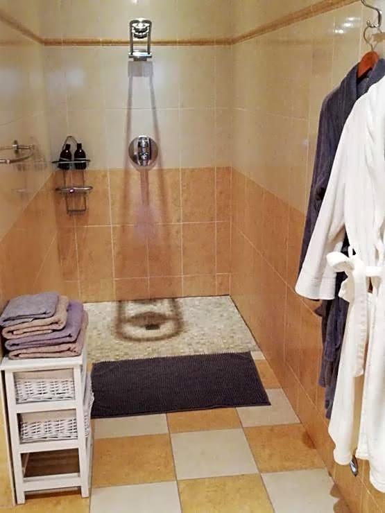 Le Domaine Des Platanes