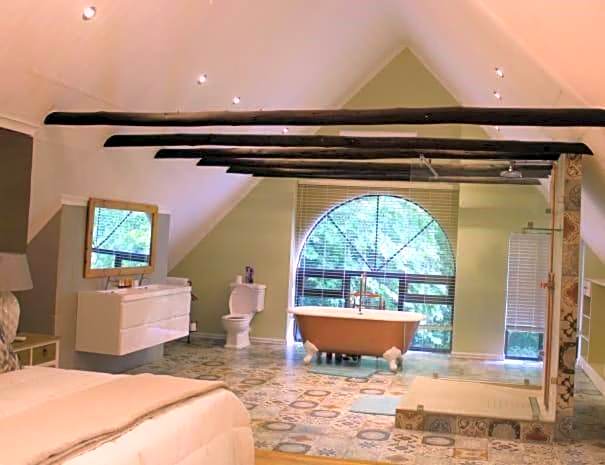 Mount Shekinah Country Hotel