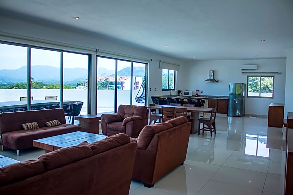 LA LOMA SUITES