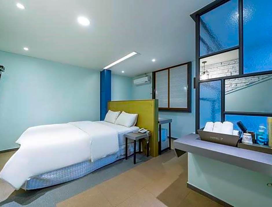Hotel 7