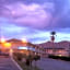 Hilltop Inn & Suites