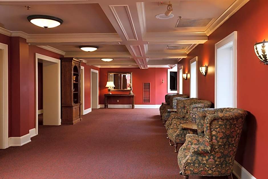 The Bertram Inn At Glenmoor