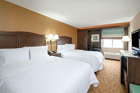 Room with Two Queen Beds - Non-Smoking