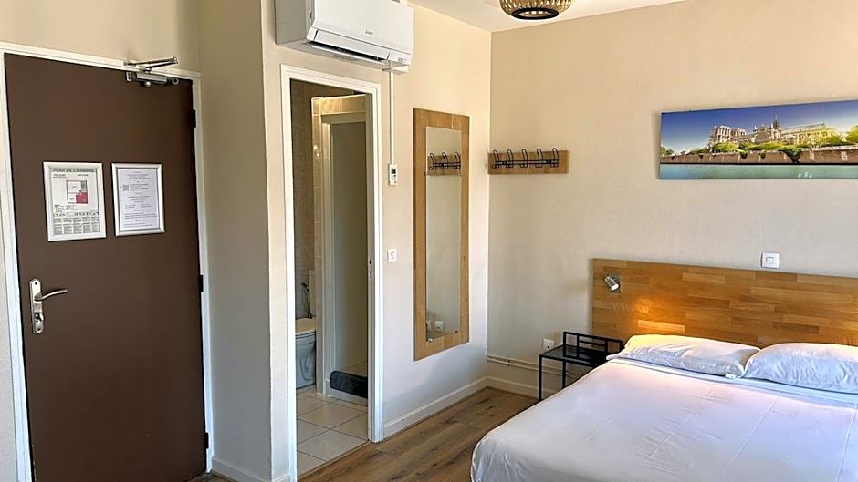 HOTEL IN PARIS