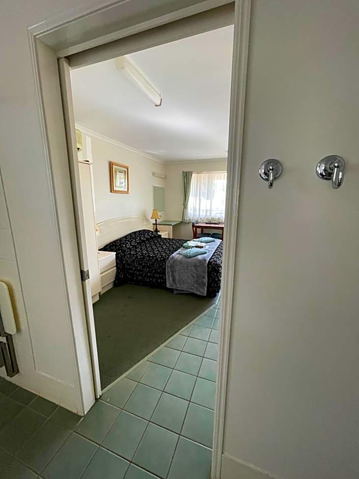 Warrego Motel