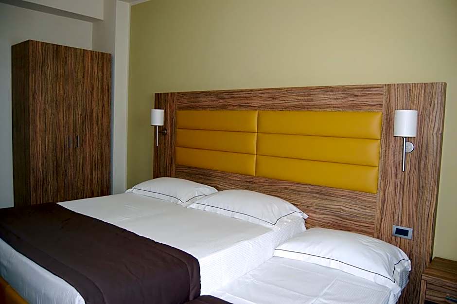 Photo 1 of 2 of Triple Room