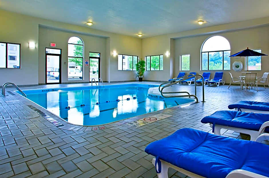 Holiday Inn Express Hotel Pittsburgh-North/Harmarville By IHG