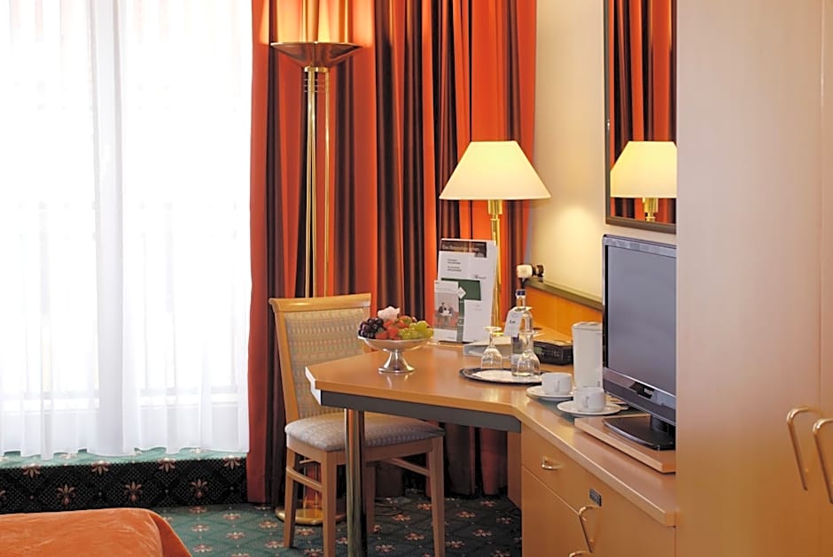 Photo 1 of 10 of Double Room
