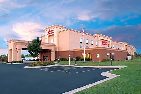 Hampton Inn By Hilton & Suites Moline-Quad City International Airport, Il