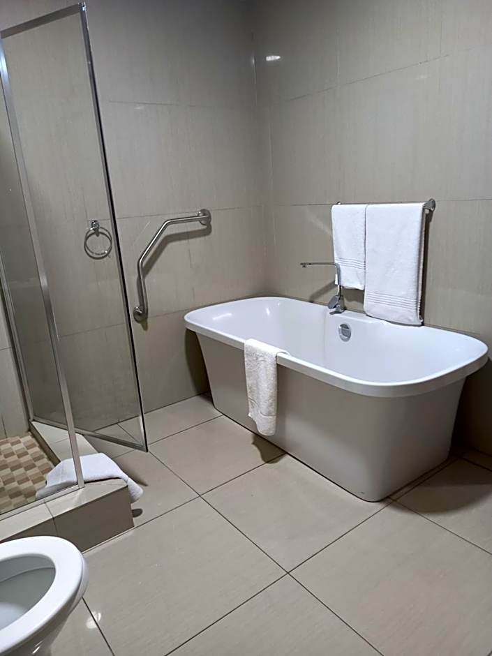 Khayalami Hotel - Emalahleni