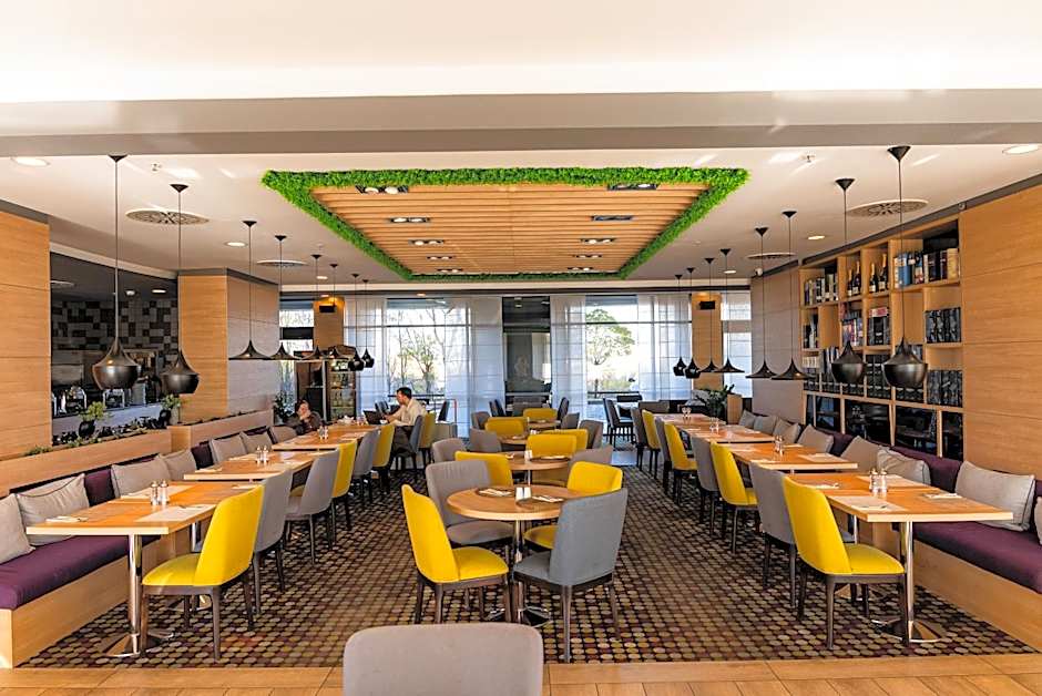 Premier Sofia Airport Hotel
